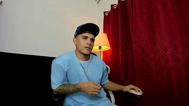 Snapshot of Evan_stoner chatting on September 2025 01:32:02 AM Evan stoner online show from September 2025 01:32:02 AM