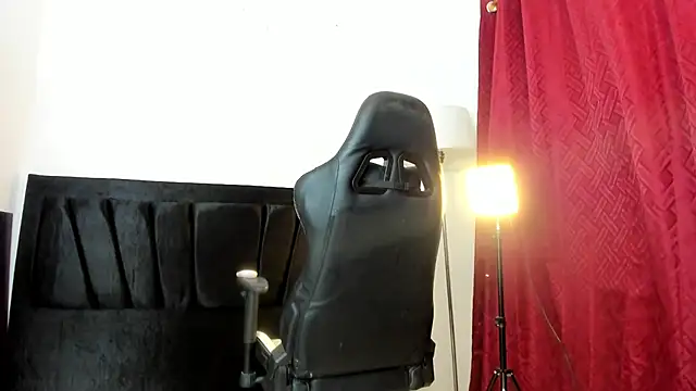 Snapshot of Evan_stoner chatting on October 2025 03:53:02 AM Evan stoner online show from October 2025 03:53:02 AM