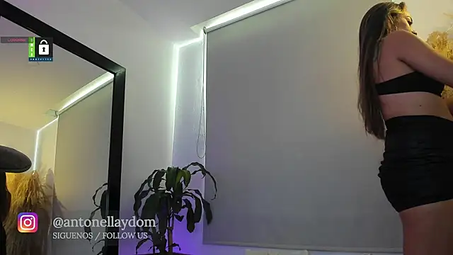 Snapshot of antonella_dom1 chatting on November 2025 07:35:01 PM antonella dom1 online show from November 2025 07:35:01 PM