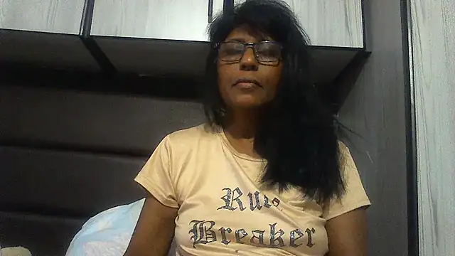 MsAttitude online show from February 2025 12:03:02 PM