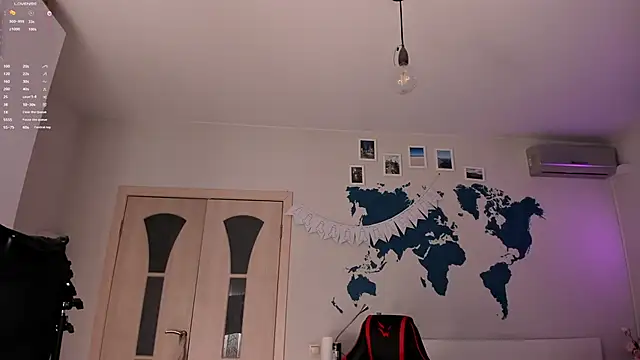 LisaLaas online show from December 2024 01:44:01 PM