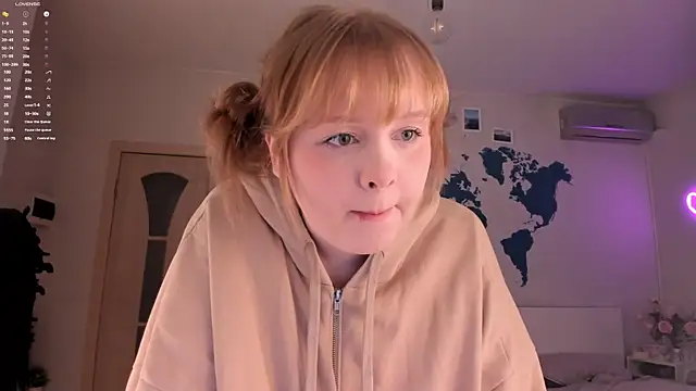 LisaLaas online show from December 2024 03:26:01 PM