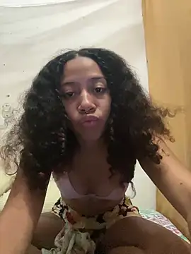 Snapshot of Miley_and_Vash chatting on December 2024 09:25:02 PM Miley and Vash online show from December 2024 09:25:02 PM