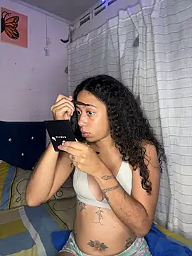 Snapshot of Miley_and_Vash chatting on October 2025 09:26:02 PM Miley and Vash online show from October 2025 09:26:02 PM