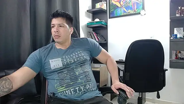 Snapshot of Karen_sex92 chatting on February 2025 12:44:01 PM Karen sex92 online show from February 2025 12:44:01 PM