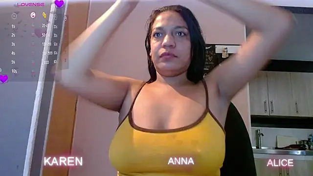 Snapshot of Karen_sex92 chatting on February 2026 01:15:01 PM Karen sex92 online show from February 2026 01:15:01 PM