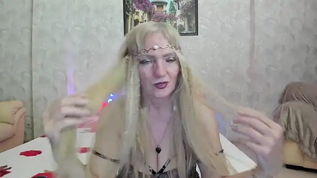 TrueFoxyyy online show from May 2026 07:09:01 PM