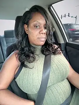 Snapshot of 1Topgyal chatting on January 2026 05:27:02 PM 1Topgyal online show from January 2026 05:27:02 PM