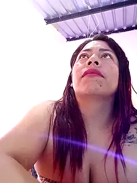 Snapshot of scarlett_bigboobs1 chatting on December 2024 03:44:01 PM scarlett bigboobs1 online show from December 2024 03:44:01 PM