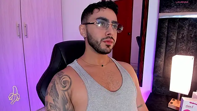 ItsMeEros online show from March 2025 10:43:02 PM