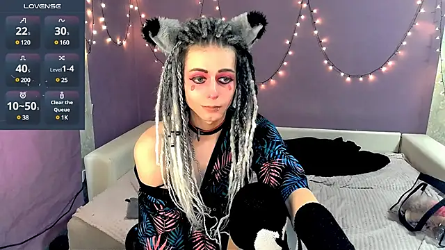 Littlepinkcat online show from February 2025 11:05:01 AM