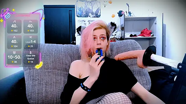 Littlepinkcat online show from October 2025 08:12:01 AM