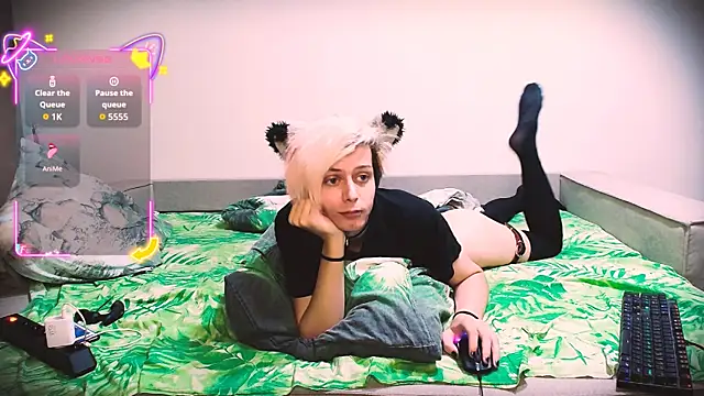 Littlepinkcat online show from July 2026 12:02:02 AM