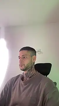  jamesleandros1 online show from February 2026 01:33:02 PM