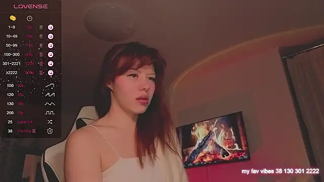 Snapshot of Juliette_Sunshine chatting on January 2026 11:20:01 PM Juliette Sunshine online show from January 2026 11:20:01 PM