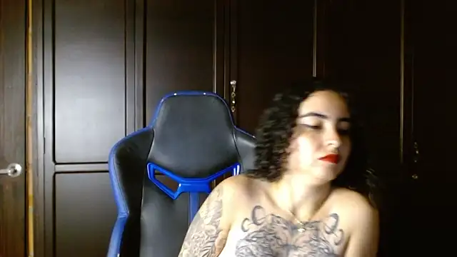 jaydensalvatore  online show from October 2025 10:44:02 PM