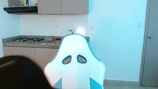 PIA STONE online show from January 2025 07:39:01 PM