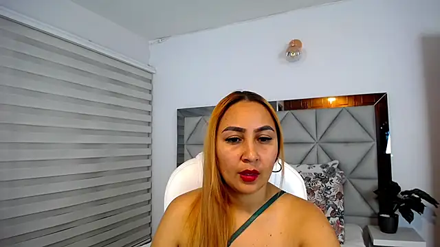 Snapshot of nana_levy chatting on January 2025 04:21:01 AM nana levy online show from January 2025 04:21:01 AM