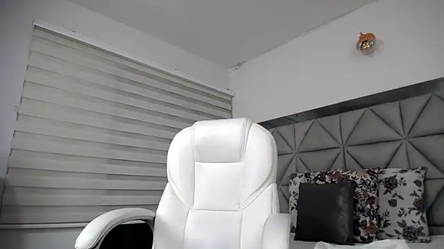 Snapshot of nana_levy chatting on January 2025 04:37:02 AM nana levy online show from January 2025 04:37:02 AM