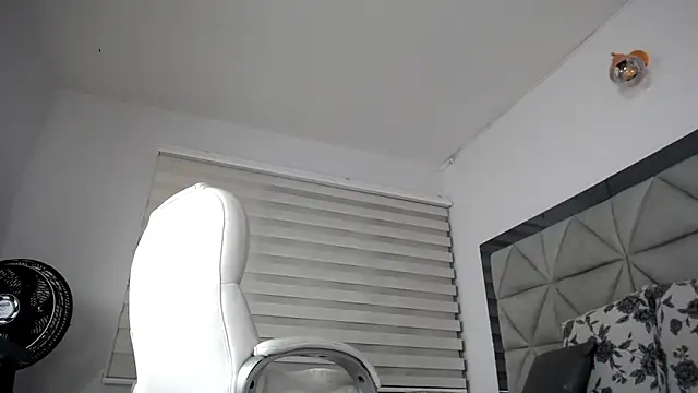 Snapshot of nana_levy chatting on February 2025 09:26:02 AM nana levy online show from February 2025 09:26:02 AM