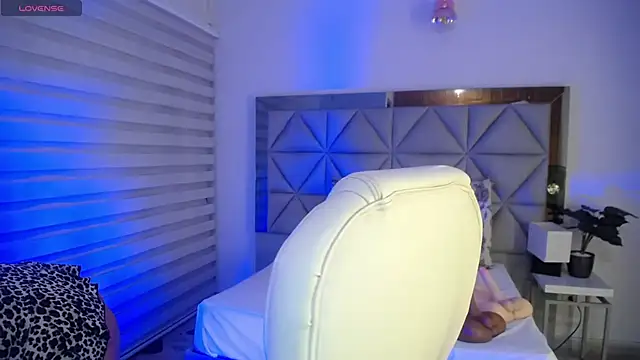 Snapshot of nana_levy chatting on October 2025 11:49:02 PM nana levy online show from October 2025 11:49:02 PM