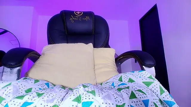 naomi kyse online show from January 2026 03:11:01 AM