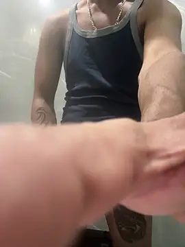 Snapshot of sunny27 chatting on March 2025 06:57:02 AM sunny27 online show from March 2025 06:57:02 AM