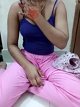 eirlys-pearl online show from April 2026 07:31:01 AM
