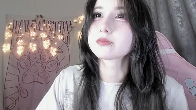 Holy420lolii online show from September 2025 02:55:01 PM