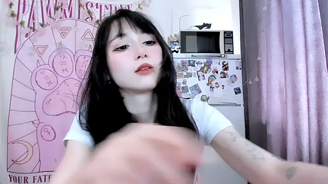 Holy420lolii online show from June 2026 01:10:02 PM