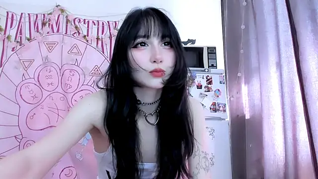 Holy420lolii online show from June 2026 01:59:02 PM