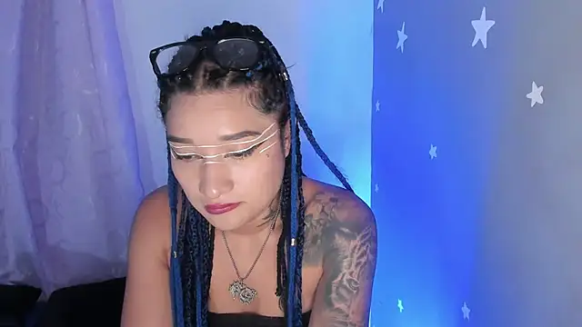 Eva Lee  online show from December 2024 07:00:01 AM