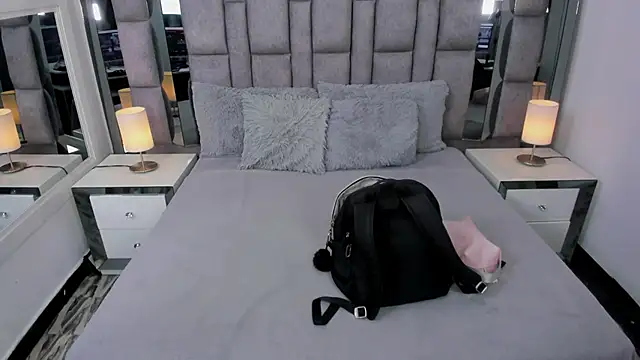 EMMAHILL1 online show from October 2025 07:21:01 PM