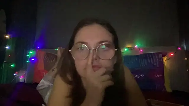 Snapshot of lovebellagrey chatting on December 2024 10:45:02 PM lovebellagrey online show from December 2024 10:45:02 PM