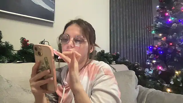 Snapshot of lovebellagrey chatting on January 2025 01:14:02 PM lovebellagrey online show from January 2025 01:14:02 PM