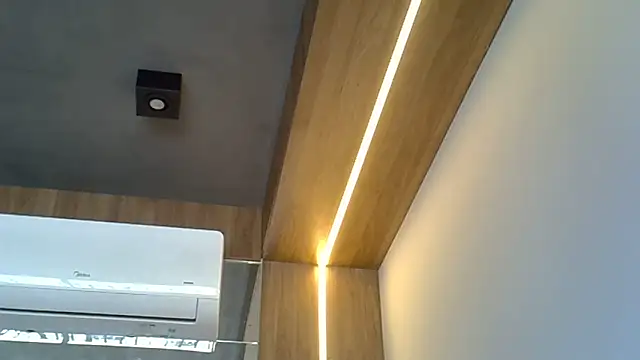 Skinny-Kitten online show from September 2025 12:32:01 PM