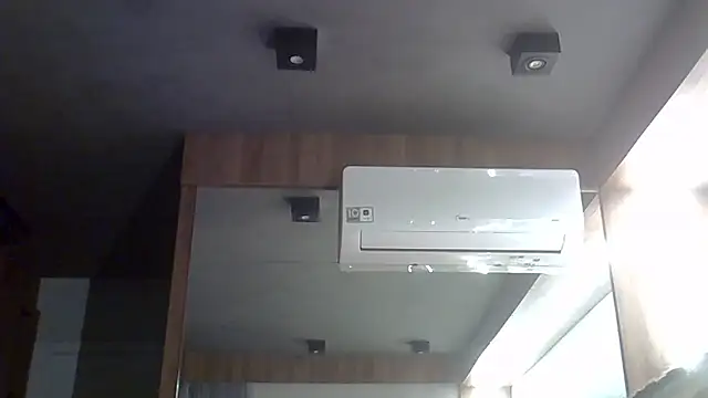 Skinny-Kitten online show from January 2026 06:06:02 AM