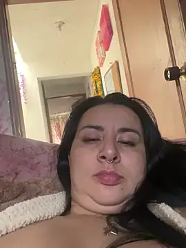 Abril Luv online show from February 2025 02:52:01 PM