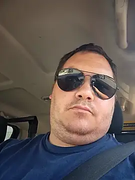 Snapshot of valhallacouple420 chatting on March 2026 09:31:01 PM valhallacouple420 online show from March 2026 09:31:01 PM