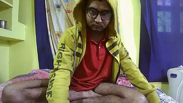 Snapshot of Cute_boy2000 chatting on January 2025 03:34:01 AM Cute boy2000 online show from January 2025 03:34:01 AM