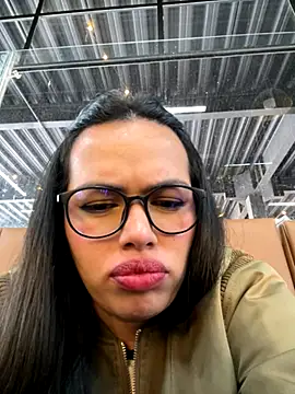 Snapshot of andra_rose chatting on November 2025 07:45:02 PM andra rose online show from November 2025 07:45:02 PM