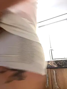 Snapshot of LuceroRm chatting on September 2025 05:50:01 PM LuceroRm online show from September 2025 05:50:01 PM