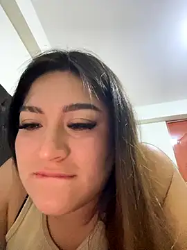 Snapshot of LuceroRm chatting on October 2025 06:21:01 AM LuceroRm online show from October 2025 06:21:01 AM