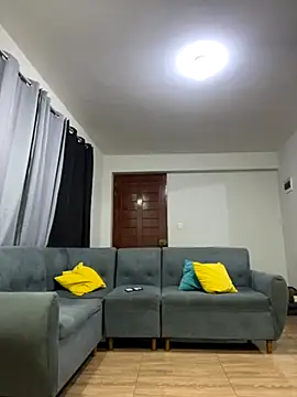 Snapshot of LuceroRm chatting on October 2025 05:44:02 AM LuceroRm online show from October 2025 05:44:02 AM