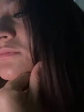 Snapshot of LuceroRm chatting on November 2025 06:35:01 AM LuceroRm online show from November 2025 06:35:01 AM