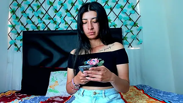 EmmaWilliamss online show from December 2024 03:23:01 PM