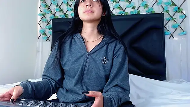 EmmaWilliamss online show from September 2025 04:12:02 PM