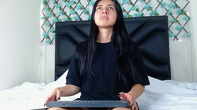 EmmaWilliamss online show from October 2025 03:31:01 PM