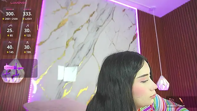 Snapshot of haylie_ chatting on February 2025 06:43:02 AM haylie online show from February 2025 06:43:02 AM