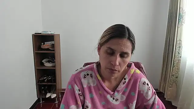 lauren ashlee online show from June 2026 06:38:01 PM